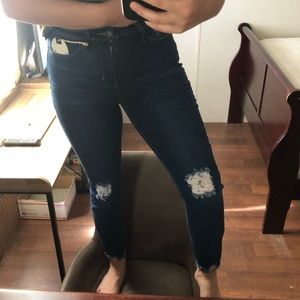 CALI VINTAGE Ankle Cut Distressed Jean